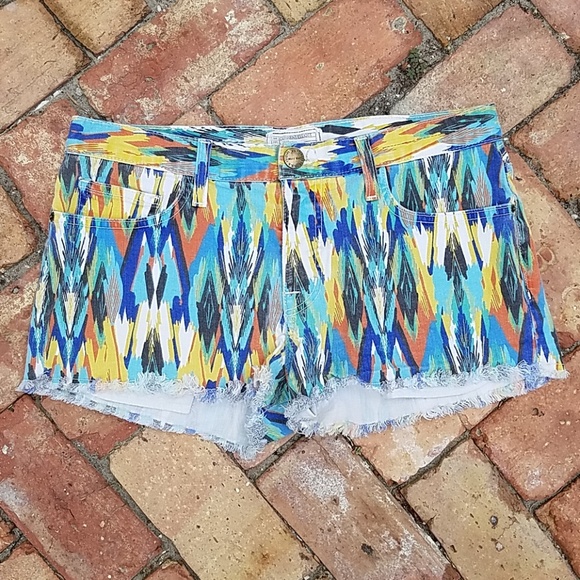Current/Elliott Pants - Current Elliott Arrow boyfriend cut off shorts